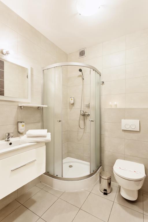 Hotel Modrzewiowy Dwor 格利维采 外观 照片